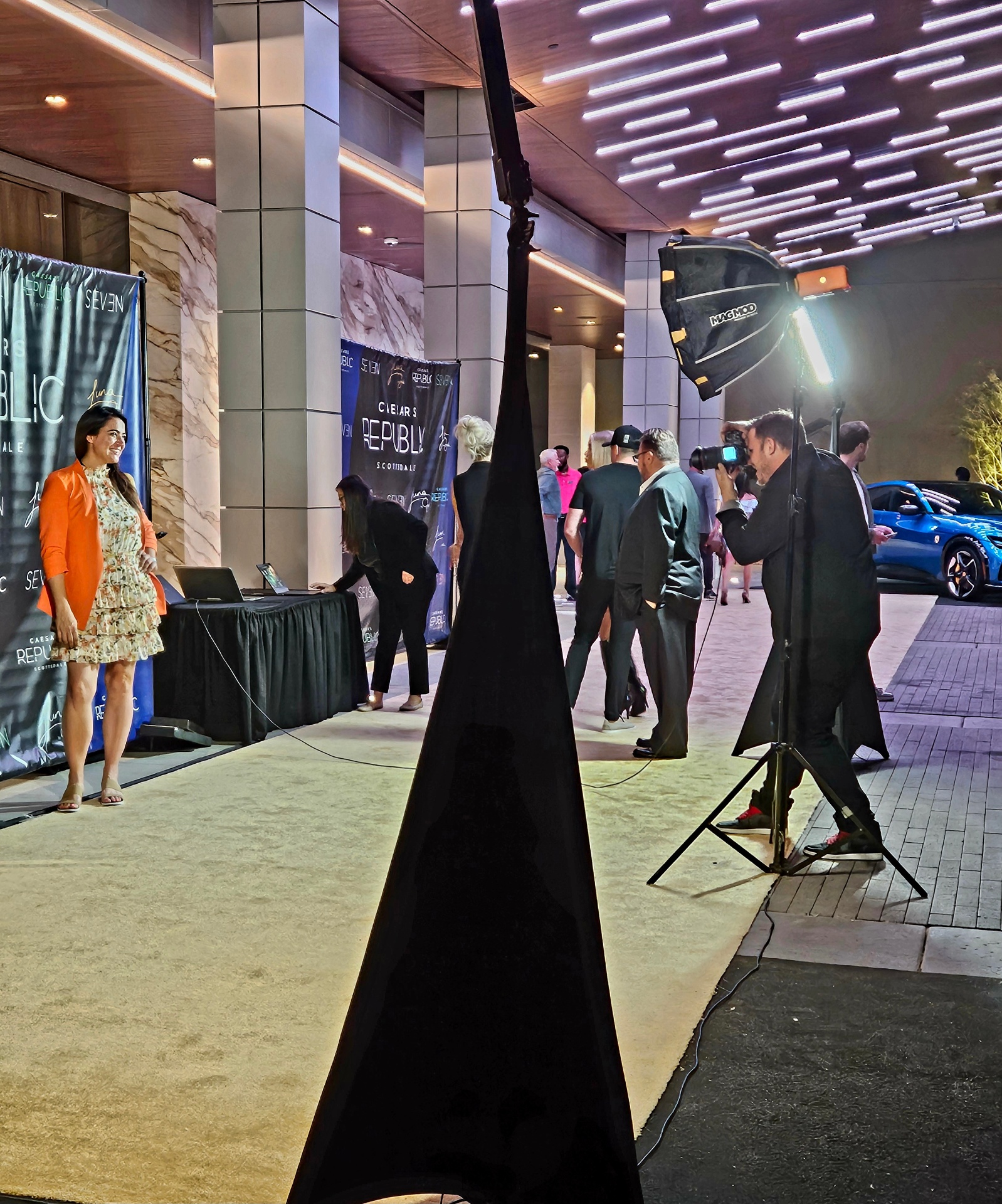 Branded step and repeat