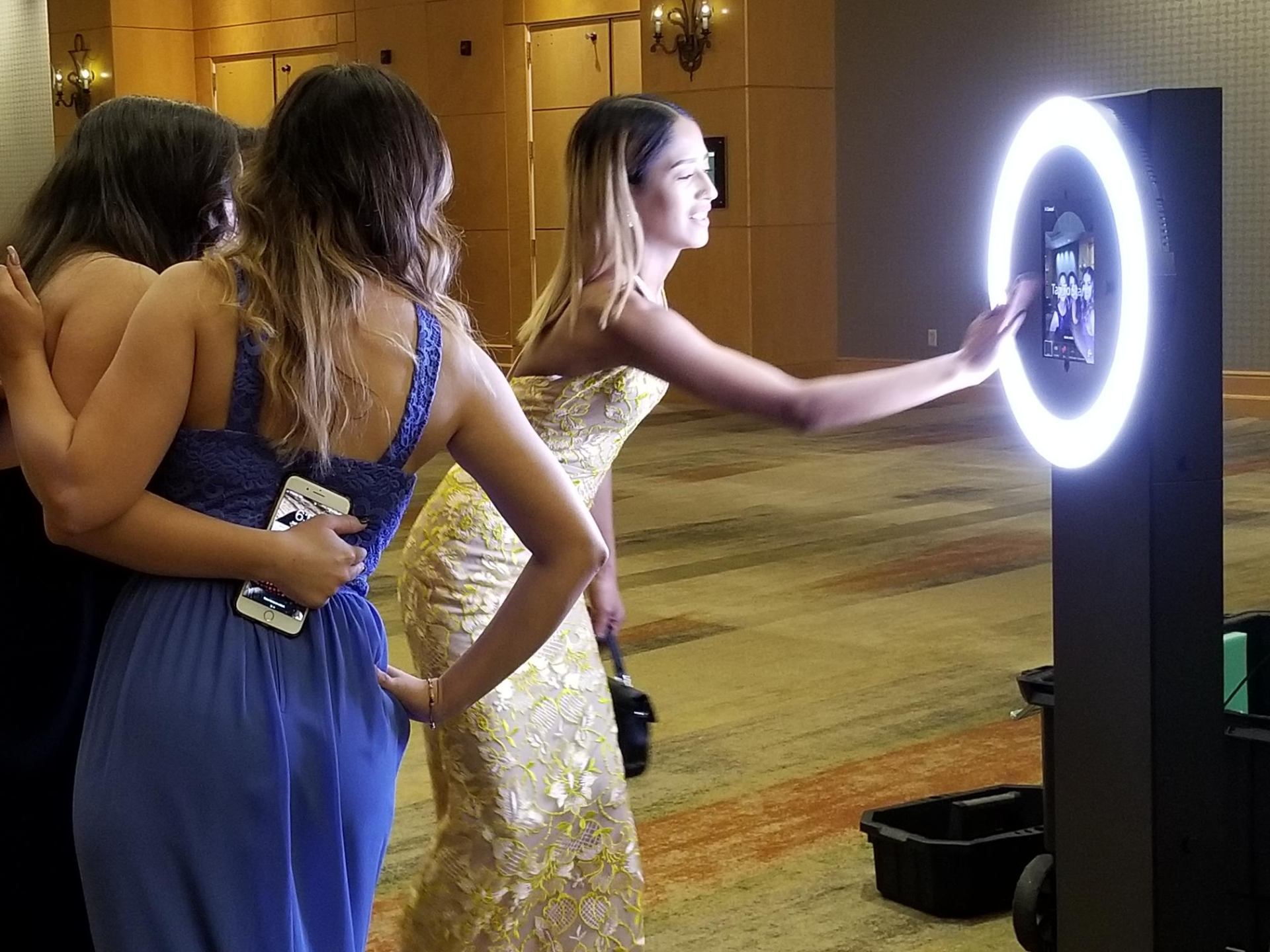 Selfie photo experience